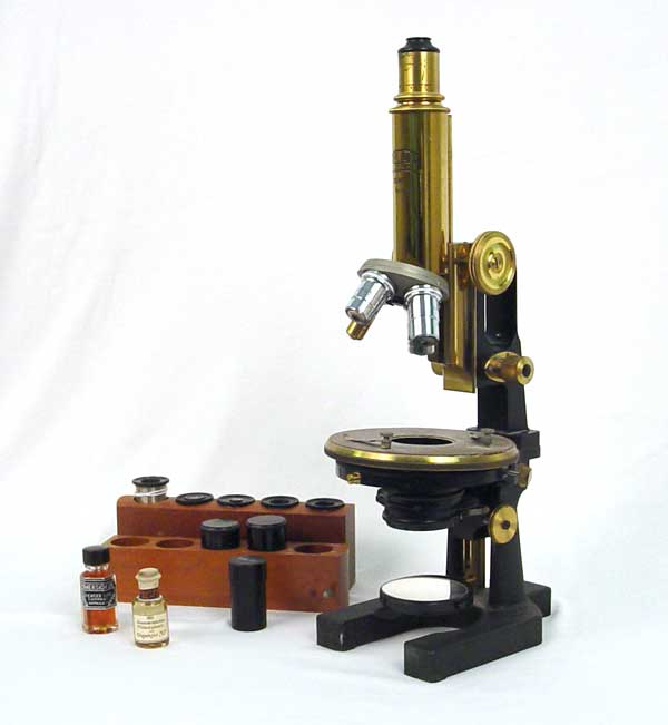 Microscope